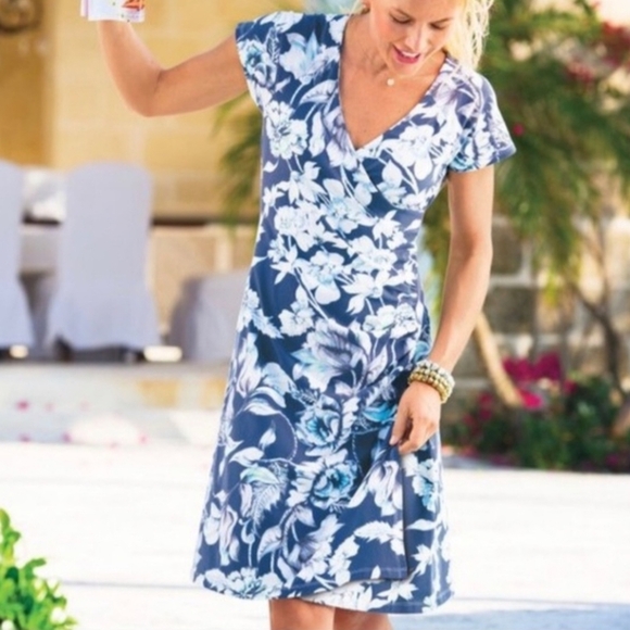 Soft Surroundings Size Medium Faux Wrap Blue Floral Shapely Anywhere Dress - Picture 2 of 10